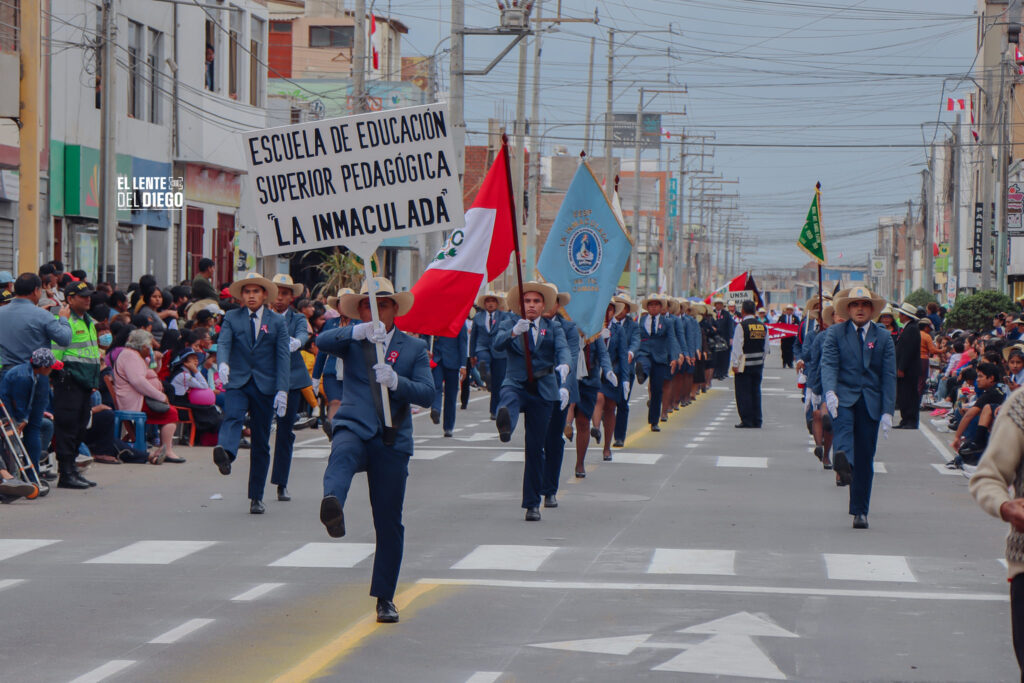 DESTACADA PARTICIPACIÓN EN EL DESFILE CÍVICO ESCOLAR POR EL CCII ...